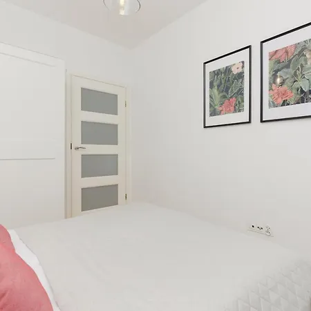 Krasinskiego Comfy Apartament By Renters Апартаменты Варшава