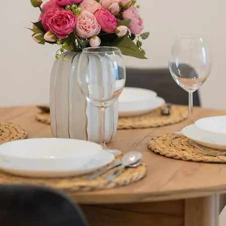 Krasinskiego Comfy Apartament By Renters Apartment *