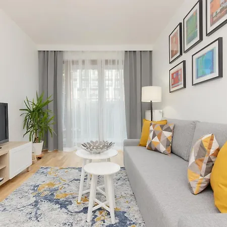 Krasinskiego Comfy Apartament By Renters *